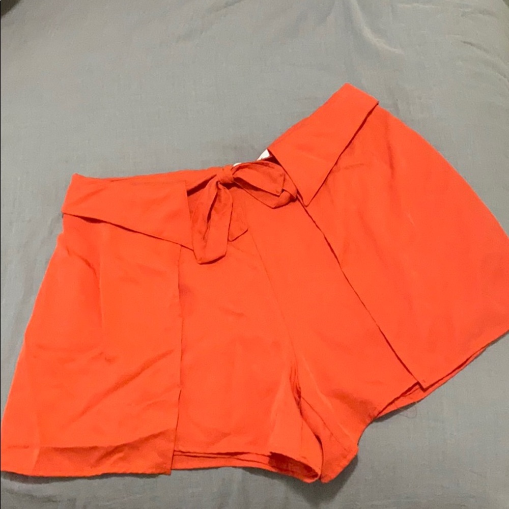 DO+BE Shorts